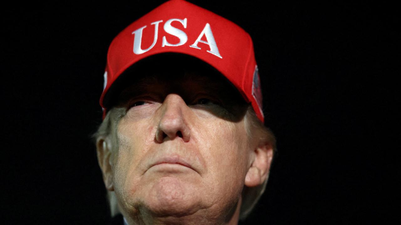 Trumpovo delo odobrava manj kot tretjina Američanov