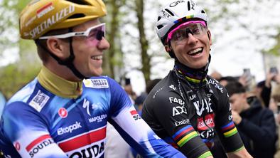 Spoštljiva gesta Tadeja Pogačarja: v črni opravi z razlogom