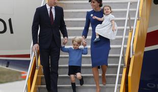 Princa Georgea bolj kot dostojanstveniki zanimal helikopter #foto