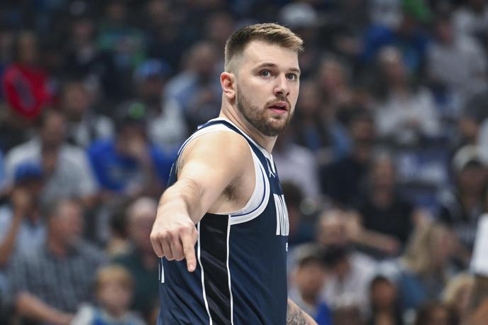 Luka Dončić | Luka Dončić s soigralci Dallas Mavericks gosti Utah Jazz. | Foto Guliverimage