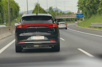 Ni tank, ampak tang – mimo Ljubljane še en zanimiv in redek kitajski SUV #video