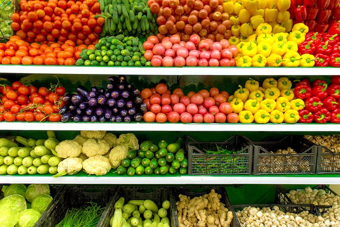 Oddelku s sadjem in zelenjavo posvetite največ časa. | Foto: Shutterstock