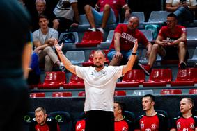 Večina favoritov do zmag, Gorenje le do točke