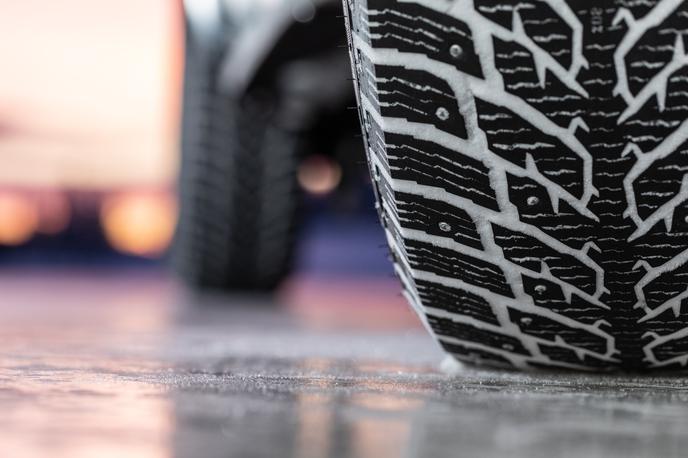 zimske pnevmatike | Profil zimskih pnevmatik mora biti globok najmanj tri milimetre in ga je smiselno preverjati bolj pogosto. | Foto Nokian