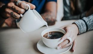 Kako se navaditi na kavo brez sladkorja in mleka?