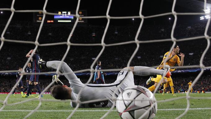 Luis Suarez je premagal slovenskega vratarja Jana Oblaka v 63. in 74. minuti. | Foto: 