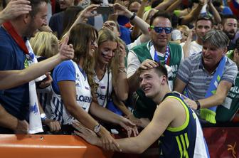 Luka Dončić zaprosil svoje dolgoletno dekle #video