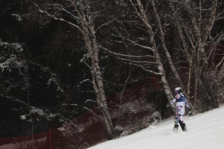 Vodilni po prvi vožnji Atle Lie McGrath je po napaki na drugi progi odstopil.  | Foto: Reuters