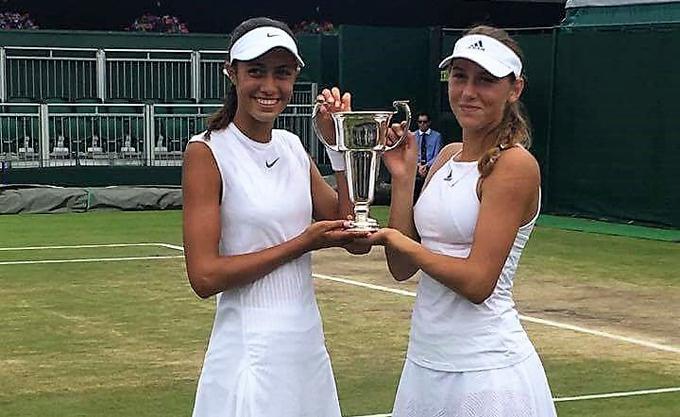 Olga Danilović in Kaja Juvan sta letos v mladinski konkurenci zmagali v ženskih dvojicah. | Foto: Teniška zveza Slovenije