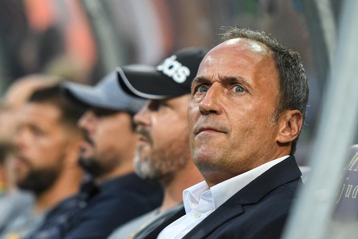 Darko Milanič svojim nogometašem sporoča, da se bo treba v Bolgariji metati na zobe. | Foto: Miloš Vujinović/Sportida