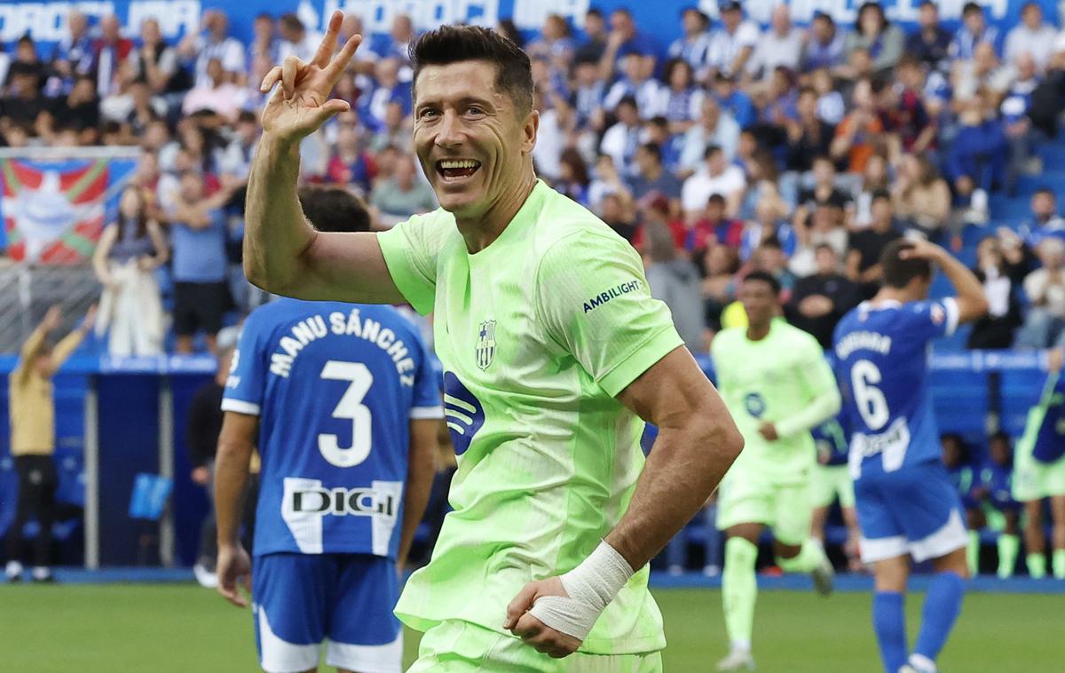 Robert Lewandowski Barcelona | Robert Lewandowski je zablestel s hat-trickom. | Foto Reuters