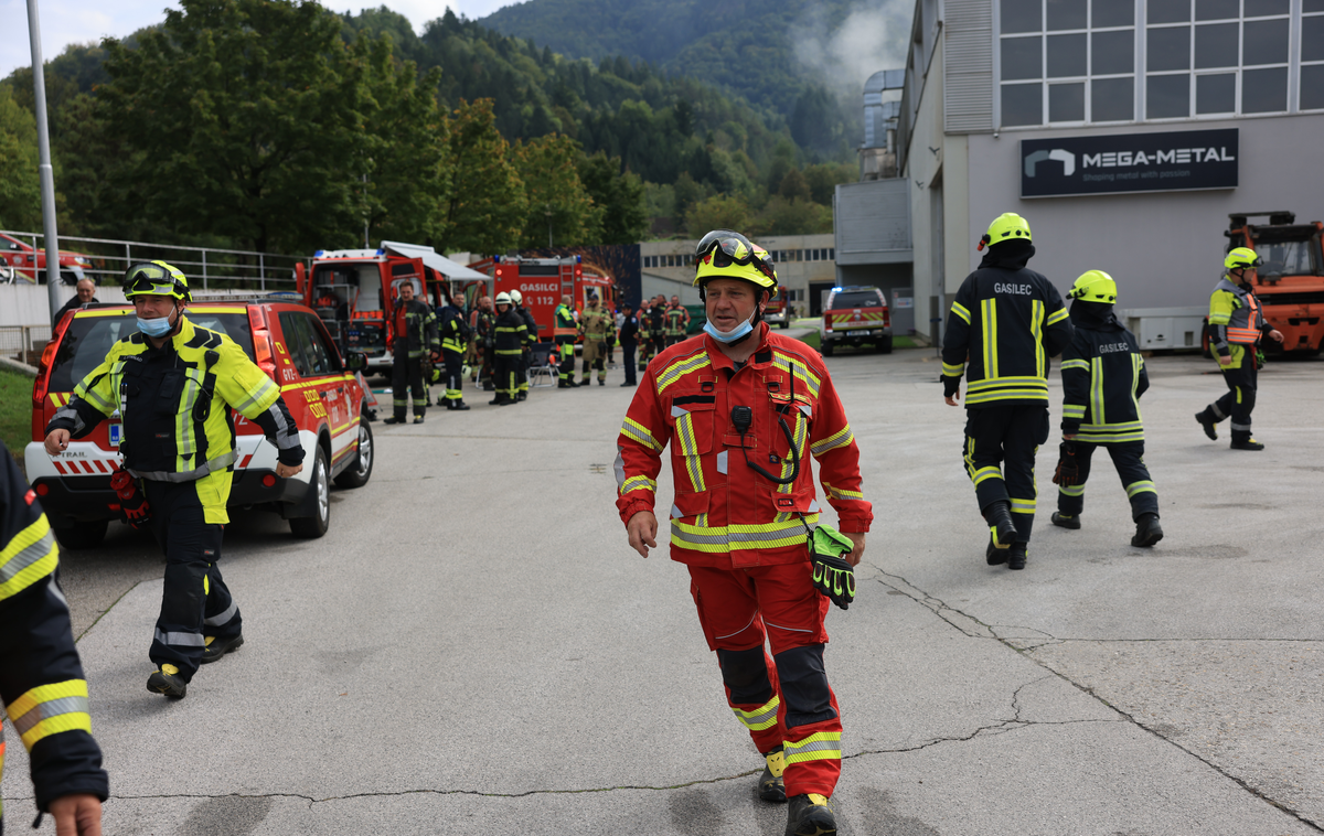Požar, Ruše | Z ognjem se je borilo 158 gasilcev iz enajstih društev. | Foto Mediaspeed