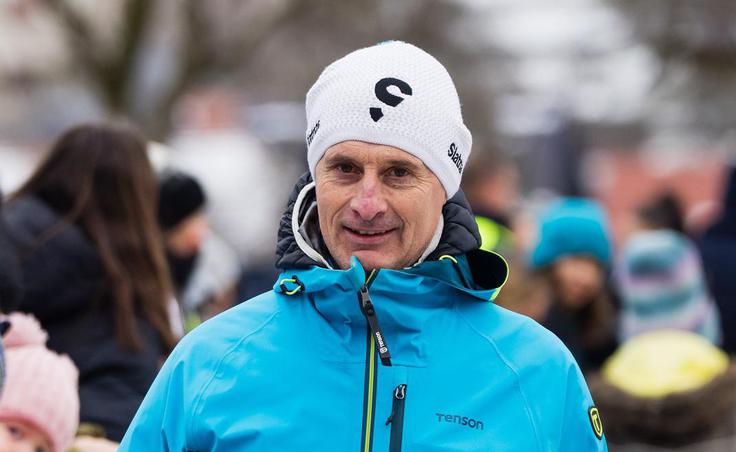 Peter Slatnar dodobra pozna Domna Prevca, s katerim sodeluje pri skakalni opremi že vrsto let. | Foto: Grega Valančič