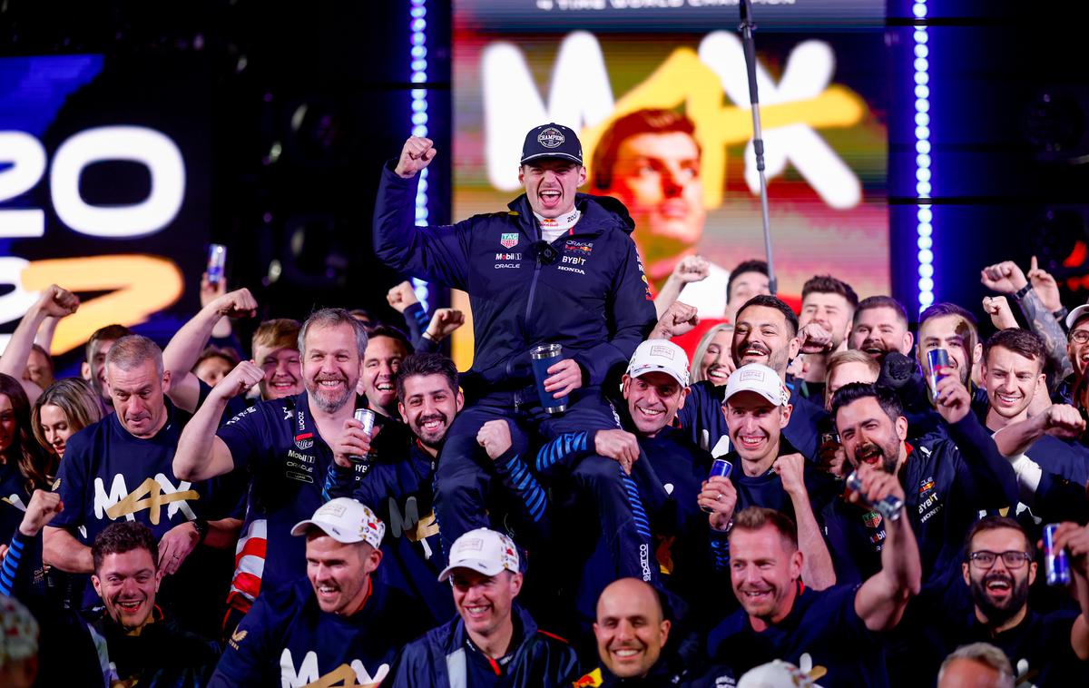 F1 Vegas Max Verstappen | Max Verstappen je v Las Vegasu z ekipo proslavljal še dolgo v noč. | Foto Guliverimage