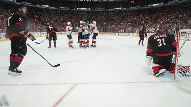 Znan je prvi finalist lige NHL, Florida izločila Carolino