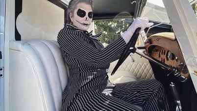 "To je eden od mojih najljubših kostumov za noč čarovnic," pravi Kris Jenner