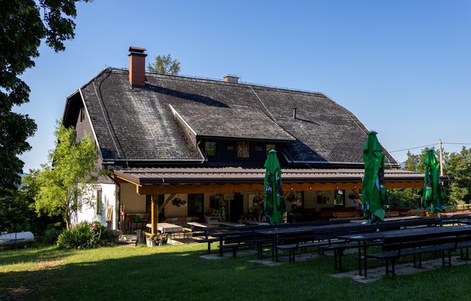 Lahka in senčna pešpot, za nagrado pa hribovska zabava
