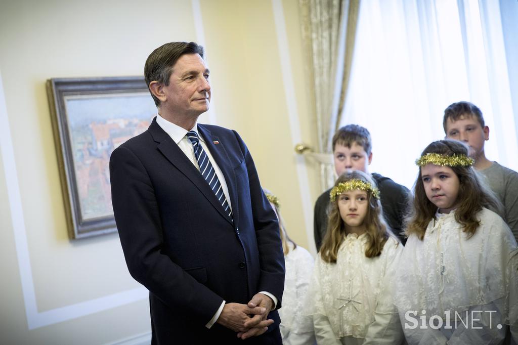 Predsednik republike Borut Pahor je sprejel kolednike Misijonskega središča Slovenije.