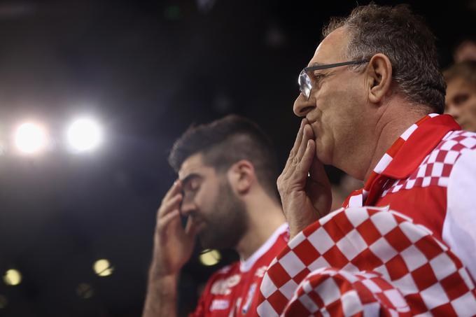Hrvaški navijači so težko sprejeli nepričakovan poraz proti gorečemu tekmecu. | Foto: Guliverimage/Getty Images