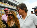 Shakira in Tom Cruise