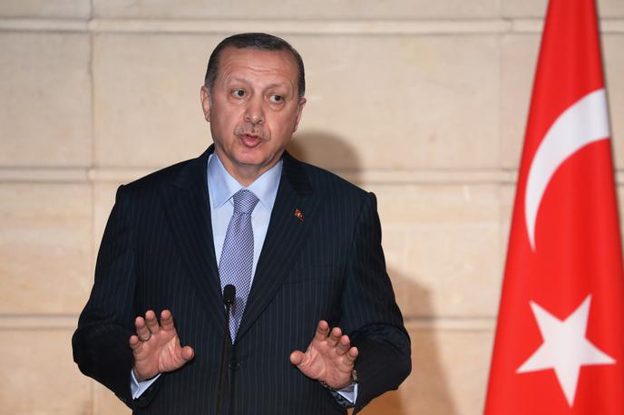 Recep Tayyip Erdogan | Turška volilna komisija je sporočila, da je Erdoganova stranka izgubila lokalne volitve v Istanbulu. | Foto Reuters