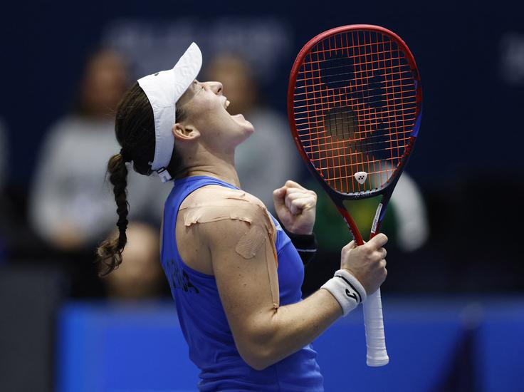 Tamara Zidanšek je kljub težavam z ramo odigrala izvrsten dvoboj. | Foto: Reuters