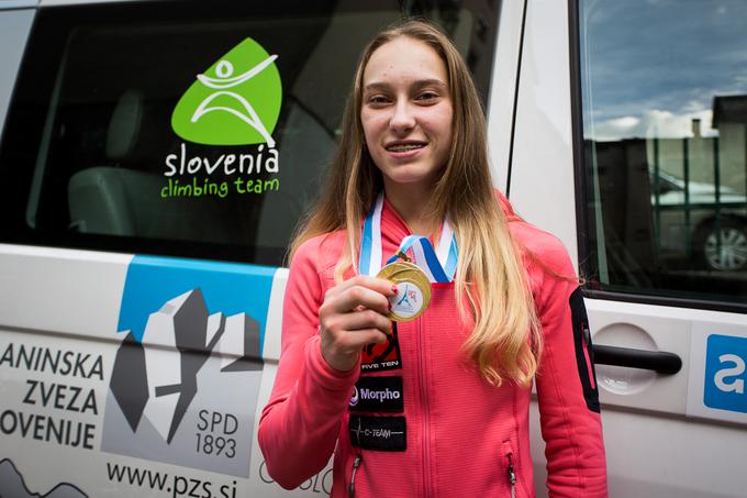 S samo 17 leti je v Parizu postala svetovna prvakinja v težavnostnem plezanju. | Foto: Žiga Zupan/Sportida