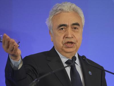 Šef Mednarodne agencije za energijo opozarja: svet vstopa v 