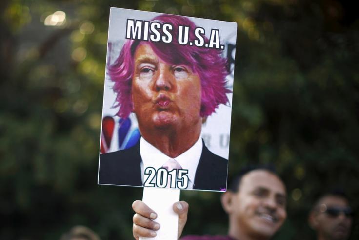 Uporabniki, ki Donalda Trumpa izkoriščajo kot neusahljiv vir za šale in politično satiro. Mednje spada večina liberalnih ameriških komikov, ki so prisotni na Twitterju.  | Foto: Reuters