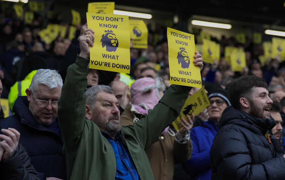 Everton navijači | Navijači Evertona so v zadnjem času večkrat protestirali proti odločitvi premier lige. | Foto Guliverimage