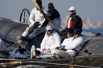 Alinghi in Oracle zaman čakala na veter