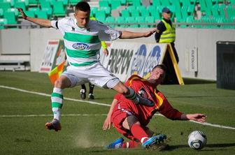 Mura 05 in Olimpija najbližja zasledovalca Maribora