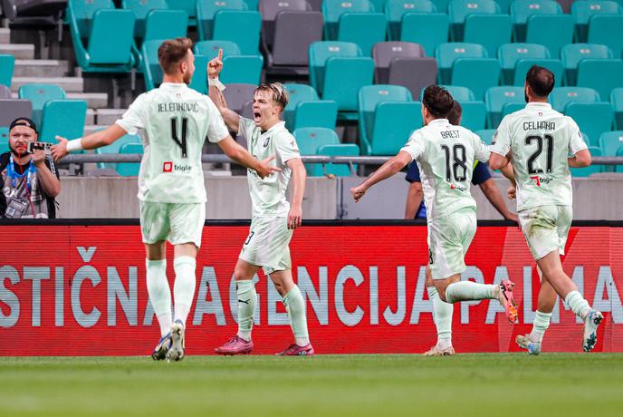 Olimpija s prvencem Urbančiča po skoraj dveh letih premagala Maribor
