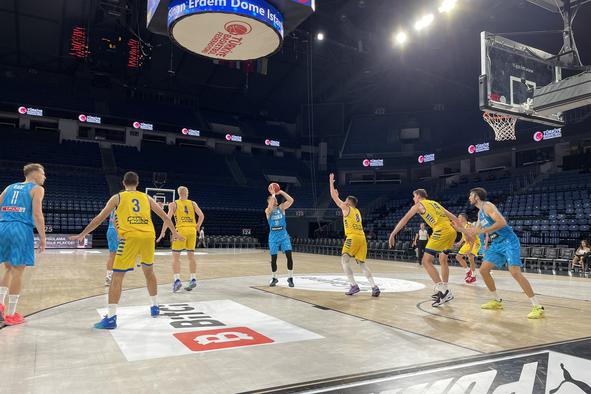 G. Dragić in Dončić s tribune pospremila novo zmago Slovenije