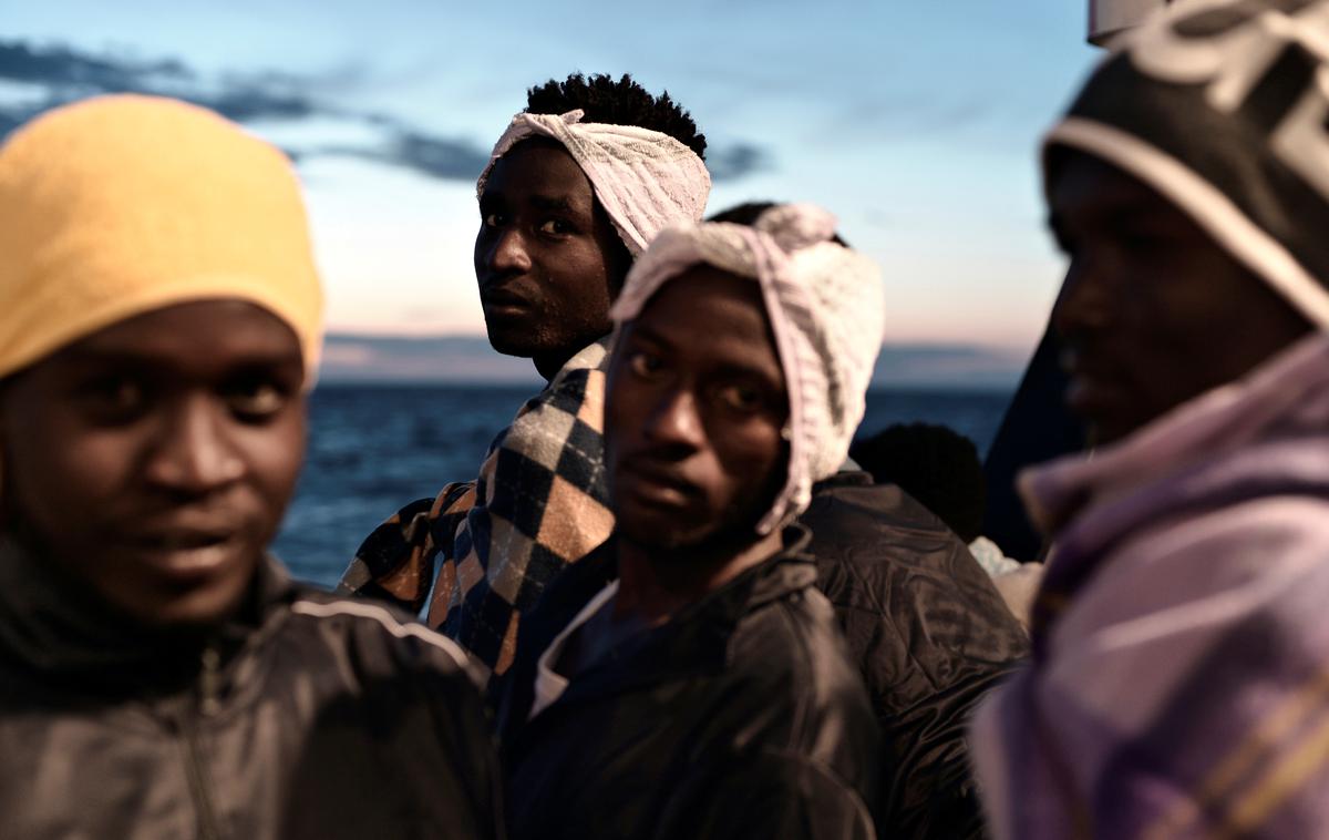 Prebežniki | Pri prečkanju Sredozemskega morja letos umrlo več kot 1.300 ljudi | Foto Reuters