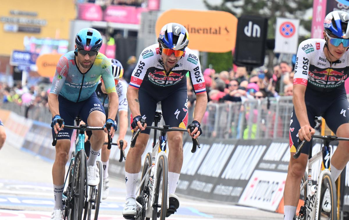 Primož Roglič, Giro 2025 | Primož Roglič je preživel težak dan na Giru.  | Foto Guliverimage