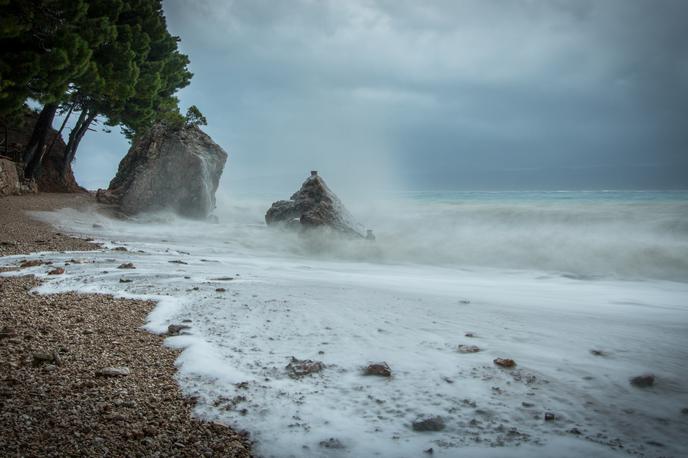 Burja Dalmacija | Hrvaško obalo danes bičajo močni sunki burje. Fotografija je simbolična.  | Foto Shutterstock