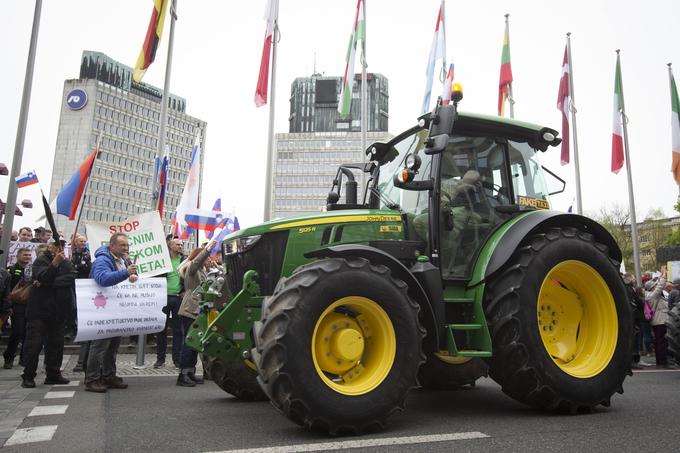Prizor z današnjega protesta kmetov v prestolnici. | Foto: Bojan Puhek