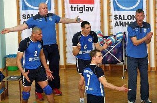 Sosedski derbi Kanalcem