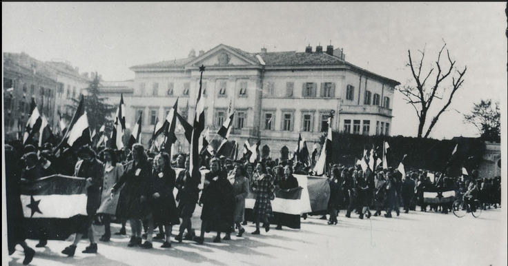 Projugoslovanske demonstracije v Gorici leta 1946 ob obisku zavezniške komisije | Foto: Wikimedia Commons
