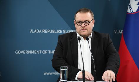 Vlada potrdila predlog zakona za poenostavitev prevedbe v sistem dolgotrajne oskrbe