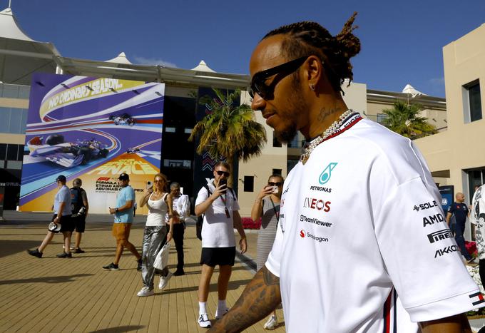 Lewis Hamilton je negiral Christiana Hornerja in zanikal, da ga je vprašal, ali lahko dirka za Red Bull. | Foto: Reuters