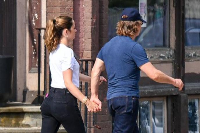 Tom Cruise in Ana de Armas | Tom Cruise in Ana de Armas se nista skrivala pred fotografi. | Foto Profimedia