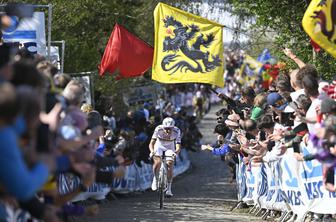 Pogačar in še pet Slovencev (enega čaka ognjeni krst) v pričakovanju spektakla