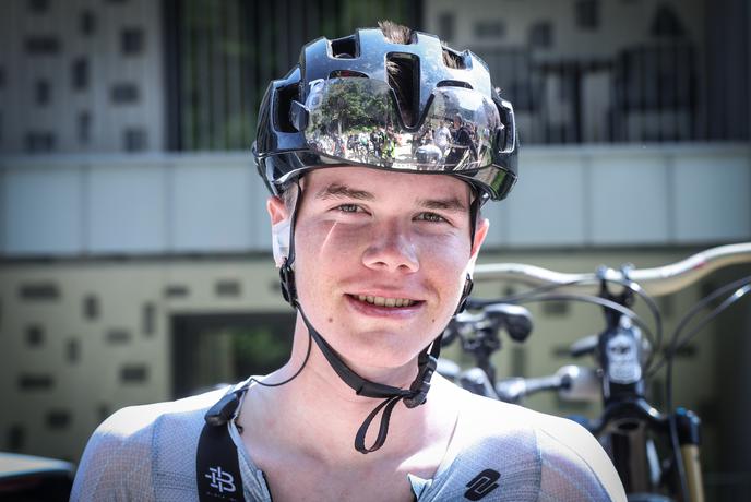 Kdo je Sven? Ime, ki smo ga na asfaltu, ki vodi na Golte, pogosto videli.