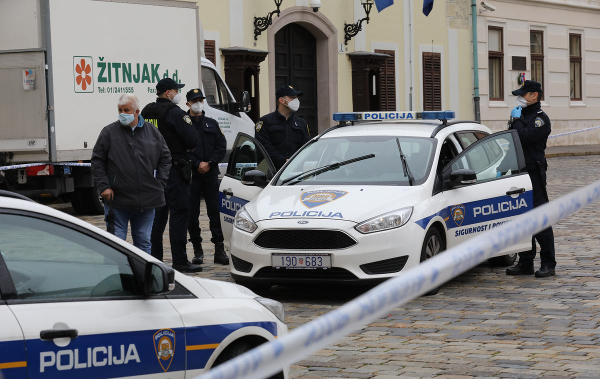 Hrvaška policija | Policisti so bili presenečeni, ko je iz avtomobila izstopila 13-letna deklica.  | Foto Hina/STA