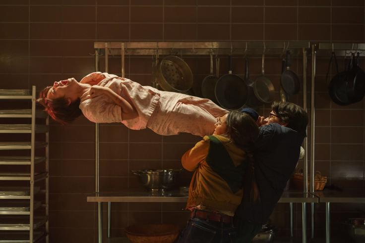 Črni telefon 2 Podobno kot pri Nočni mori v Ulici brestov se sanje manifestirajo v resničnosti in podobno kot tam mora tudi tukaj žrtev zgolj dojeti, da ima v svojih sanjah vso moč. | Foto: Karantanija Cinemas