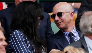 Jeff Bezos po ločitvi prvič v javnosti z ljubico