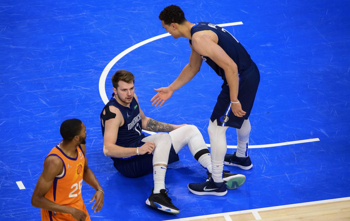 Dwight Powell | Luka Dončić in Dwight Powell. | Foto Reuters