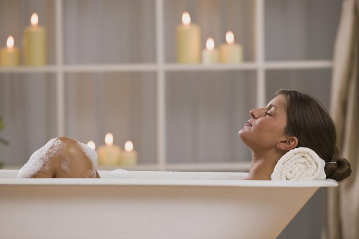 Če čutite bolečine v mišicah, si privoščite sproščujočo kopel ali masažo. | Foto: Thinkstock